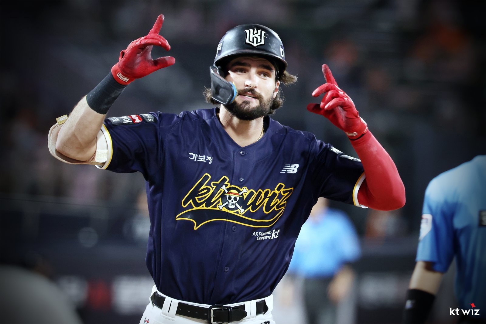 홈런·타점·장타율 1위 뜨거웠던 힐리어드 7월 최고 선수?…KBO 7월 월간 MVP 후보 발표