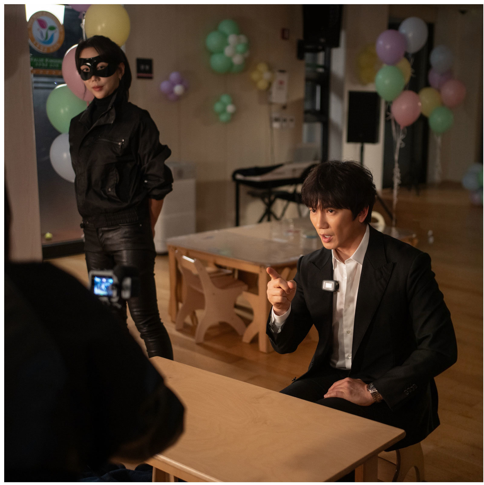 지성, 이번엔 유튜버 변신…박병은 비리 폭로 나선다 (아파트)