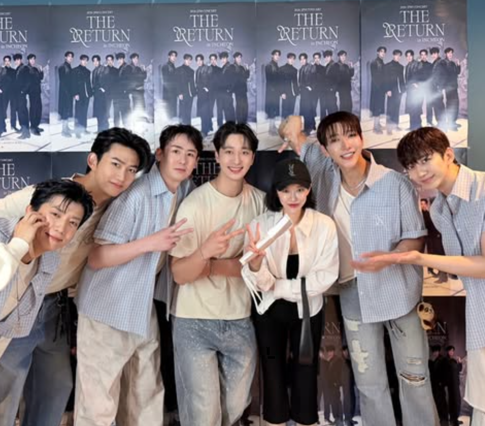 가인, 2PM 완전체 사이에서 활짝…콘서트 관람→백스테이지까지 [SD셀픽]