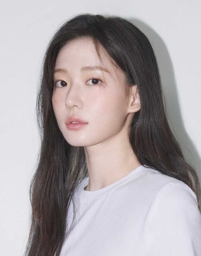 [공식] 최윤지, ’이섭의 연애’ 여주 낙점…이종석과 호흡