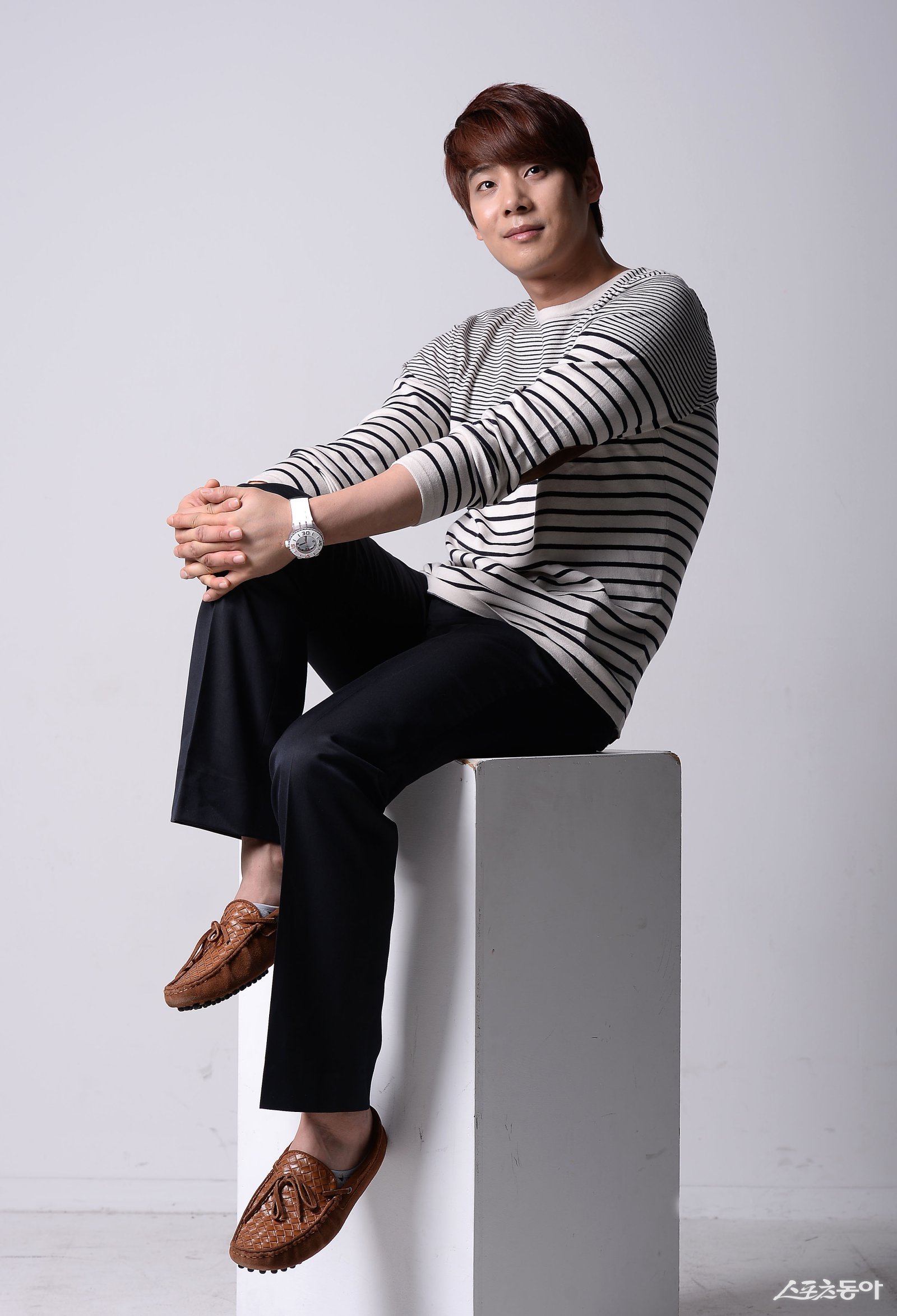 [전문] 송원근, 44세 ‘노총각 딱지’ 뗀다…손편지로 깜짝 결혼 발표
