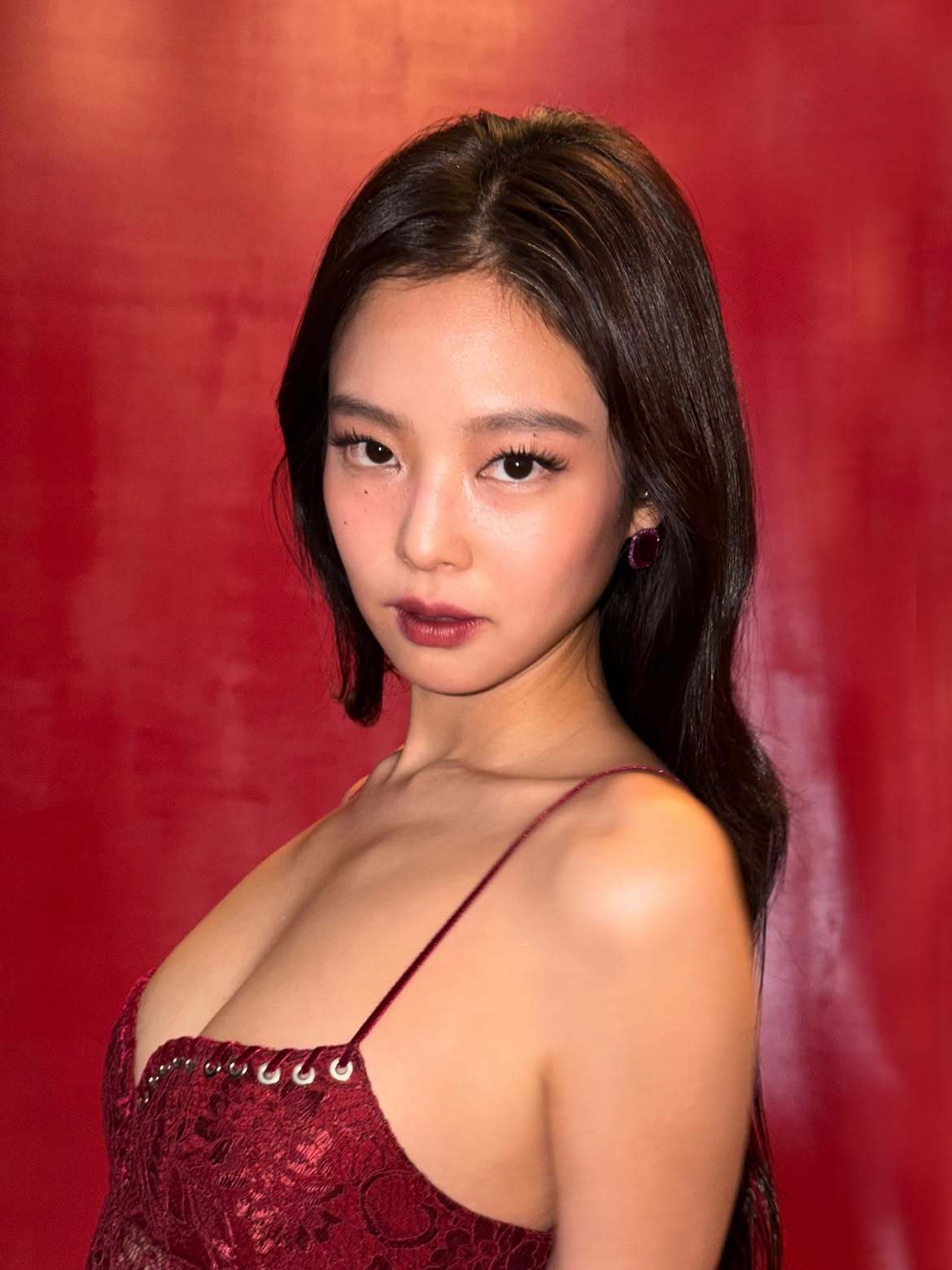 제니, 노출 의상 입고도 익살스러움 숨길 수 없네 [DA★]