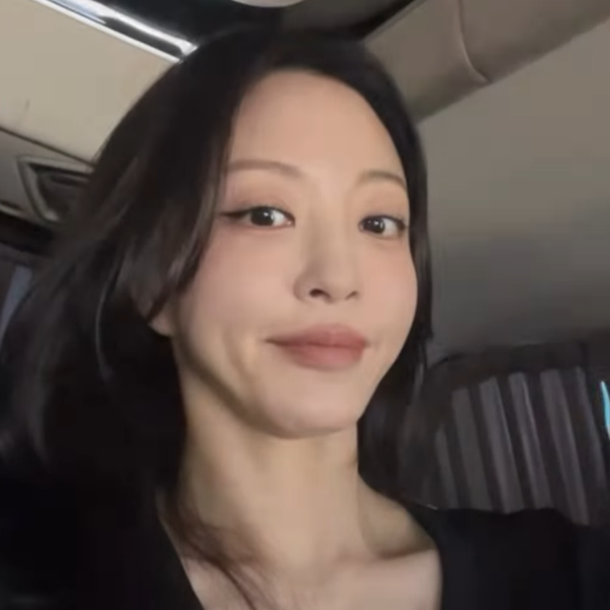44세 한예슬, 7년 공백이 무색하네…10세 연하♥와 결혼 후 근황 [SD셀픽]