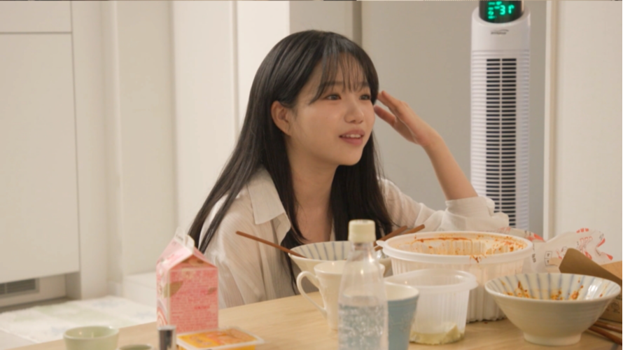 조유리 “윤가이는 내 첫 연기 선생님”…10년 우정 비하인드
