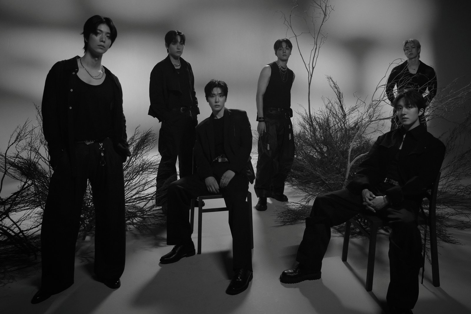 군백기 견딘 SF9의 이름…10년 집념 녹인 정규 2집 발매