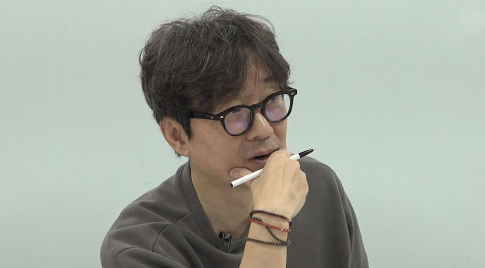 장항준, 대본 리딩 중 돌연 배역 교체?…100만 뷰 ‘국제변호사’ 후속편