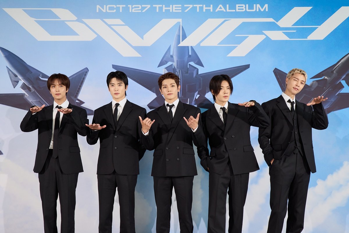 NCT 127, 전원 재계약 후 첫 컴백…“더 단단해질 것” (종합)[DA현장]