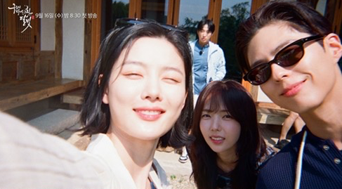 박보검·김유정 다시 뭉쳤다…‘구르미’ 10년 만에 완전체 여행