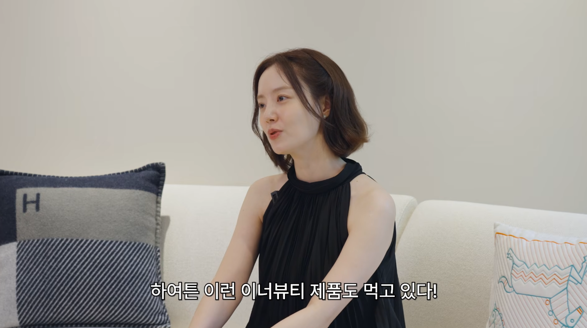 문채원 유튜브 채널 캡처