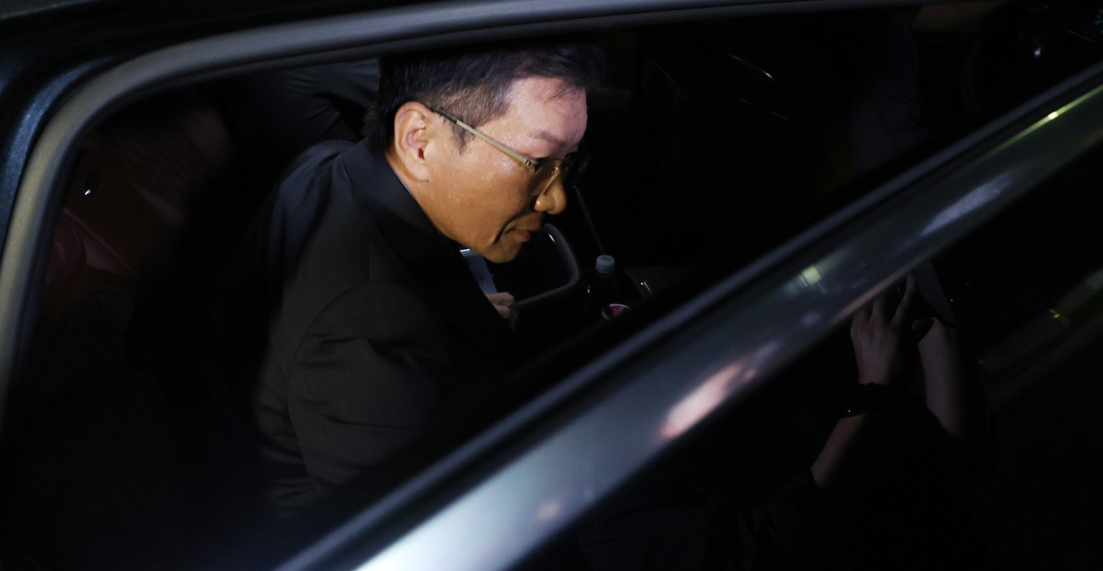 ‘홍명보 감독 선임 부당 개입 의혹’ 정몽규 전 축구협회장, 12시간 경찰 조사…“개입 없었다” 혐의 부인