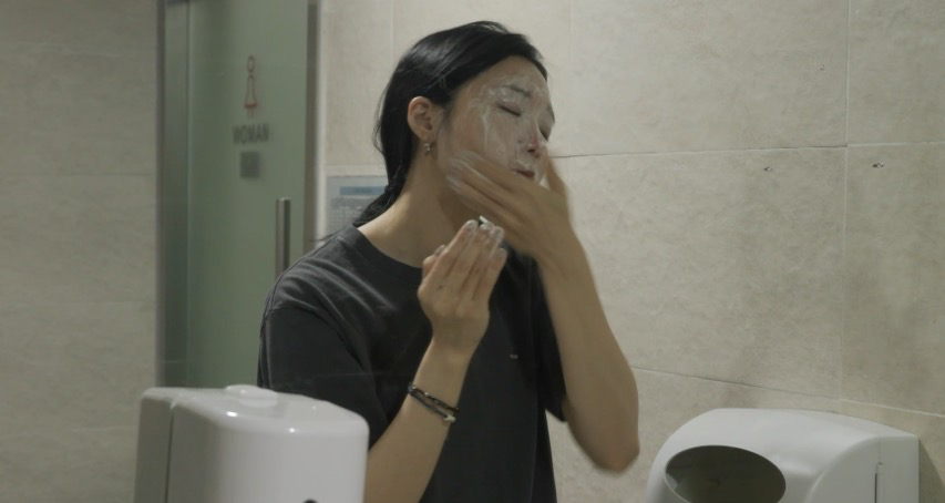 정은지, 작업실서 밤새더니 공용 화장실서 ‘벅벅’ 세수
