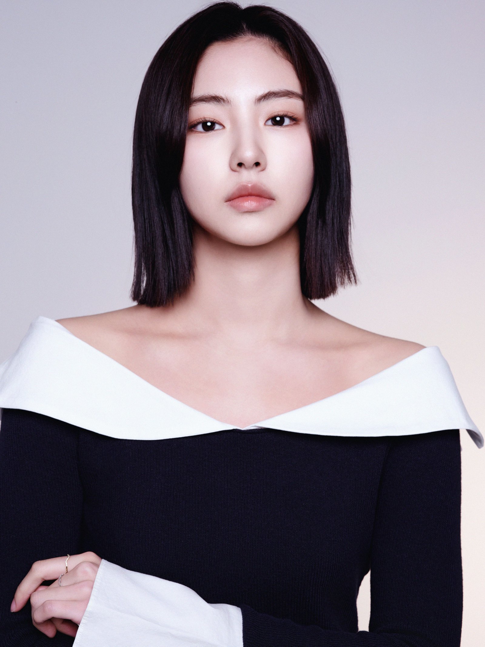 하율리, 킬러→계약직 사원 변신…이준혁과 직장인 호흡