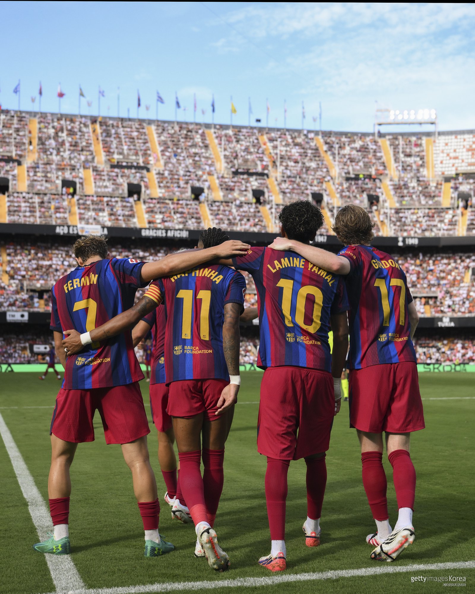 ‘5골 폭풍’ 바르셀로나, 원정서 5-0 클린시트 승리→선두 체제 완비