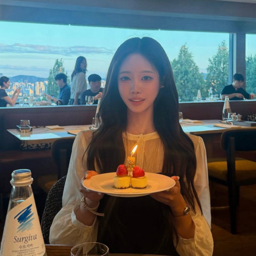 전수완, 미코 왕관 대신 생일 케이크…전희철 딸의 5성급 호텔 나들이 [SD셀픽]