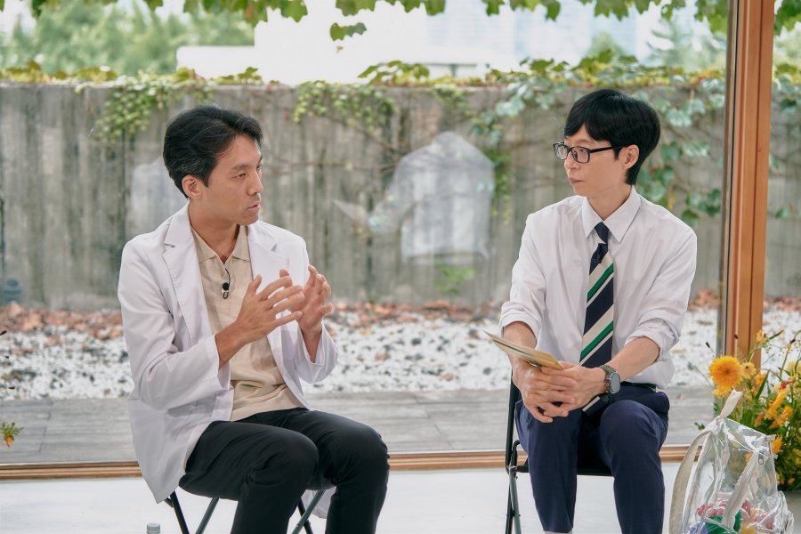 ‘자기 관리 끝판왕’ 유재석 “담배 끊은 지 20년 됐다”