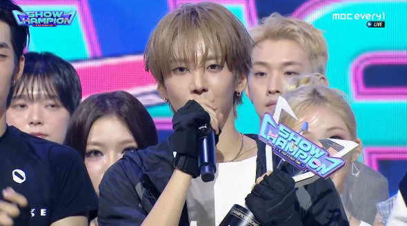 82메이저, 데뷔 첫 음방 1위에 눈물 “에티 덕분, 사랑해”