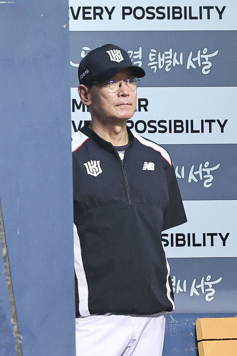 “그렇게 되면 5일 턴 가능하니까…” KT 이강철 감독이 고민하는 대체 선발 기용 타이밍