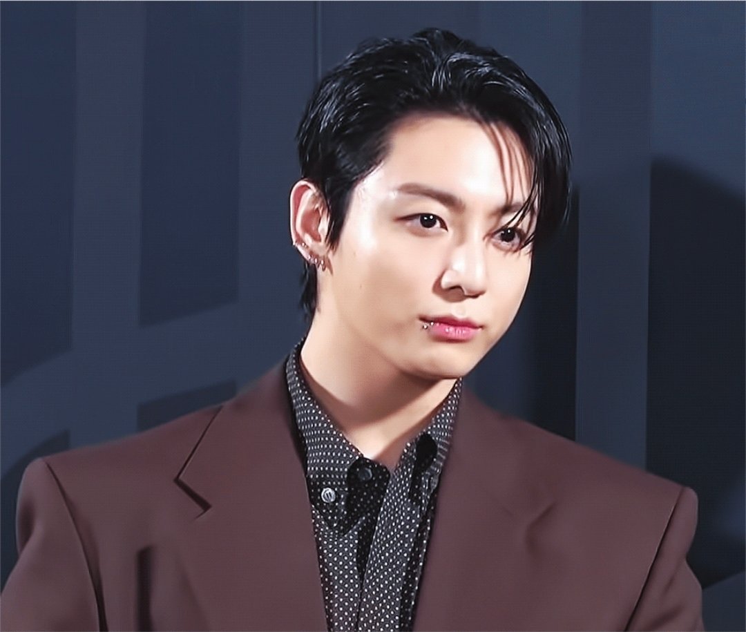 BTS 정국 뜨자 日 긴자 ‘들썩’…1500명 운집·경찰까지 출동