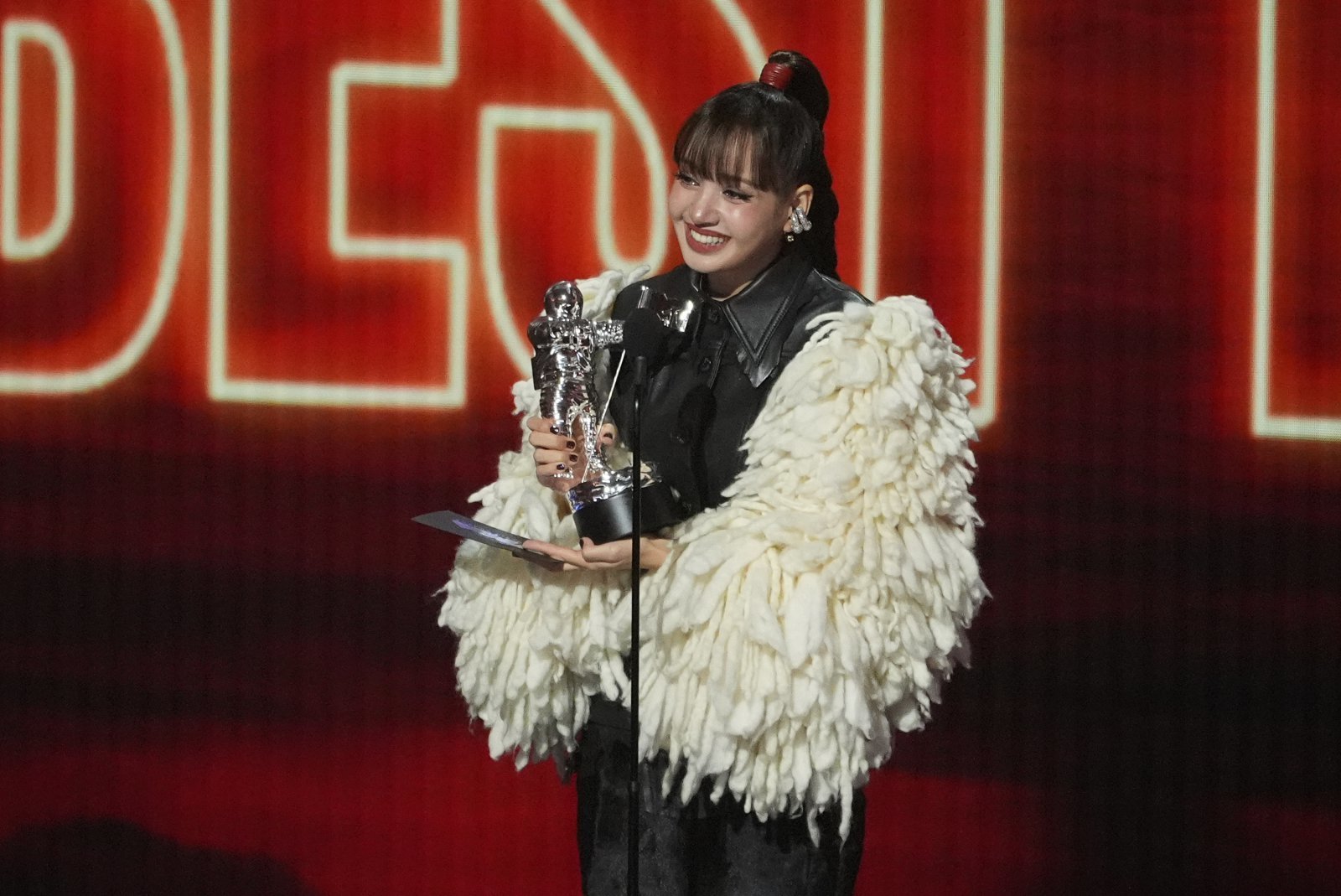 blackpink lisa vma