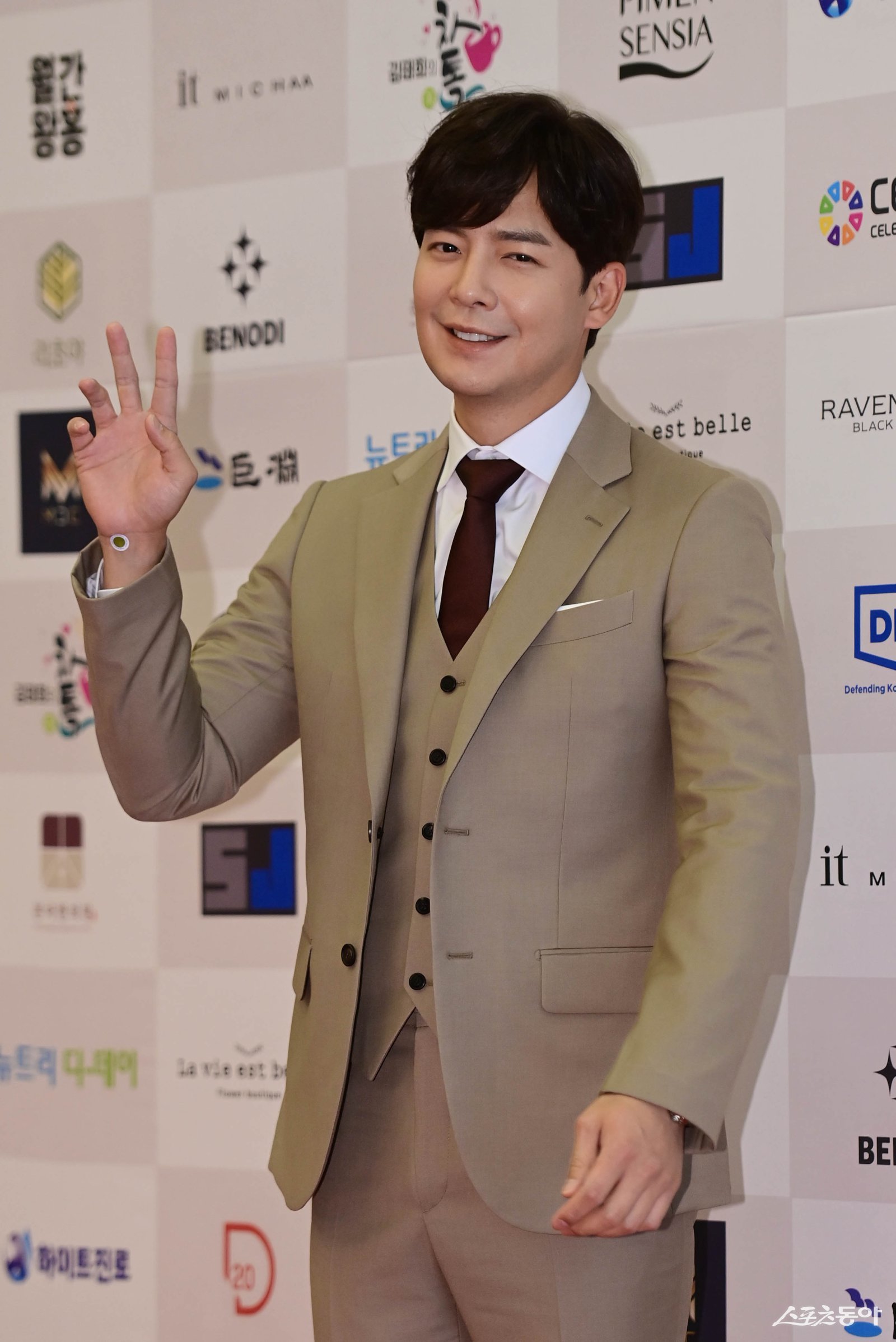 강은탁 “나도 이제 아빠 돼보려고”…故 신우철 감독에 남긴 편지