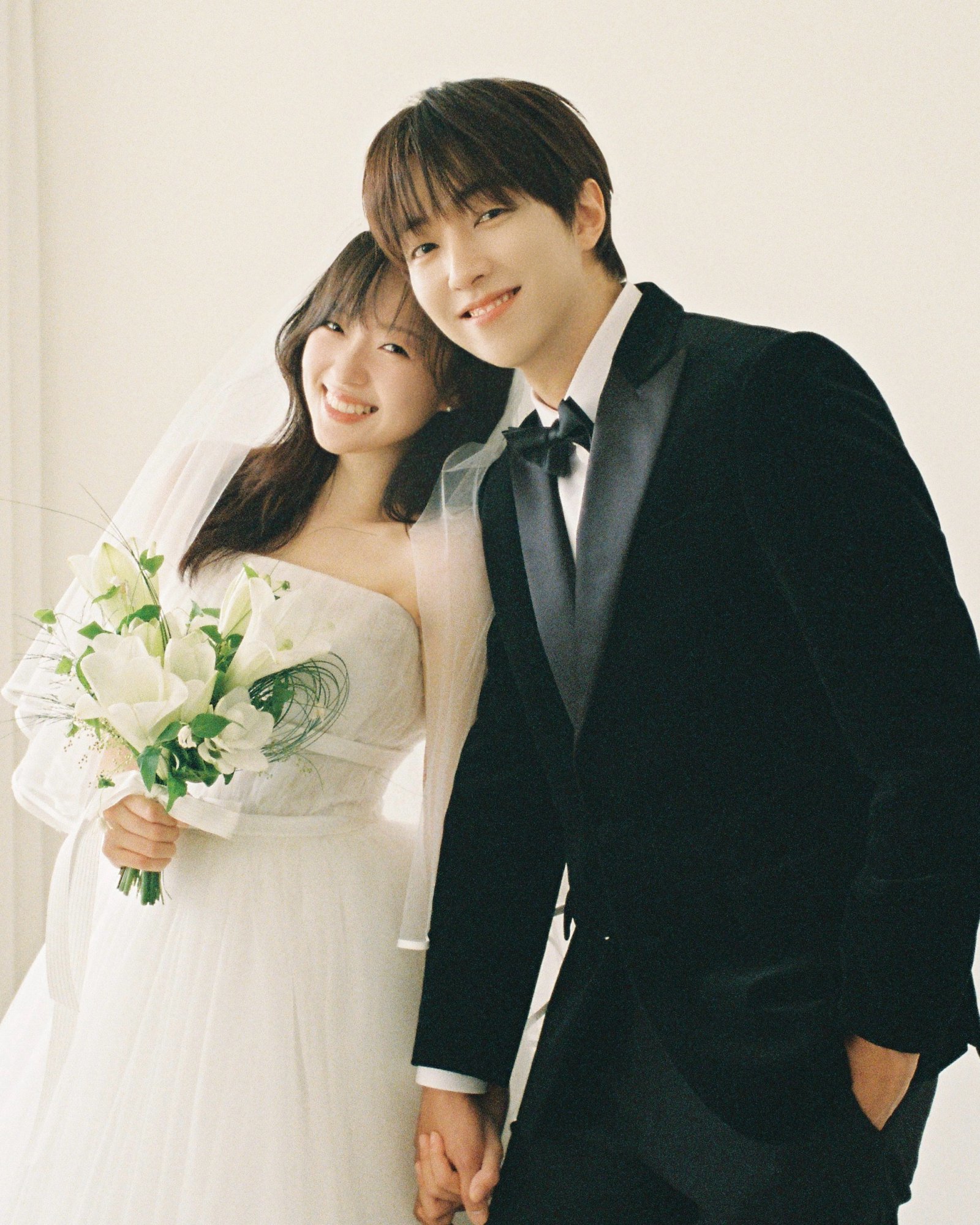 [단독] ‘이유진♥’ 차경은 임신, 11월 14일 결혼 겹경사