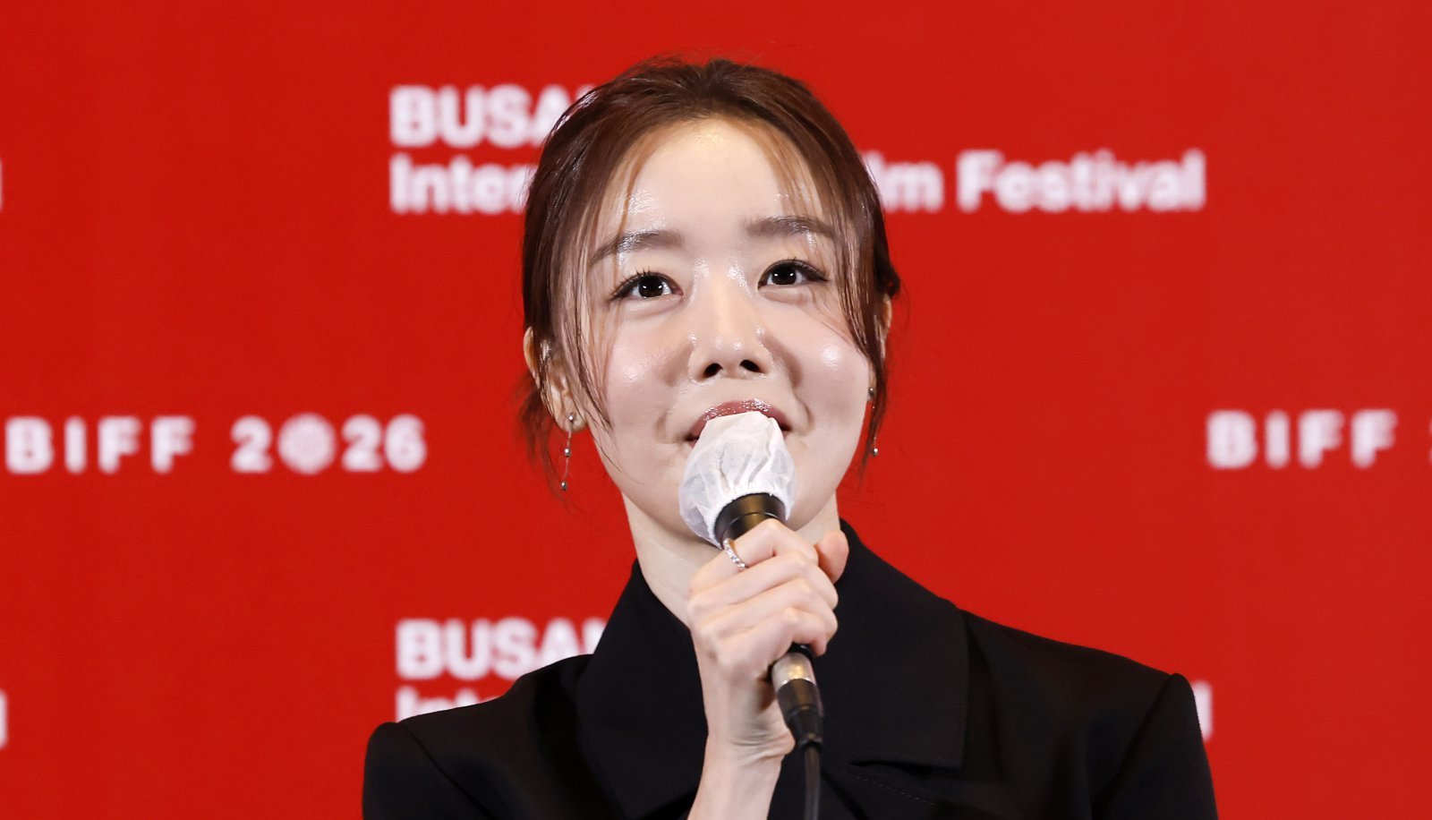 [BIFF]‘낮과 밤은 서로에게’ 한선화 “생일날 고향 부산에서 주연작 선봬 …선물 같다”