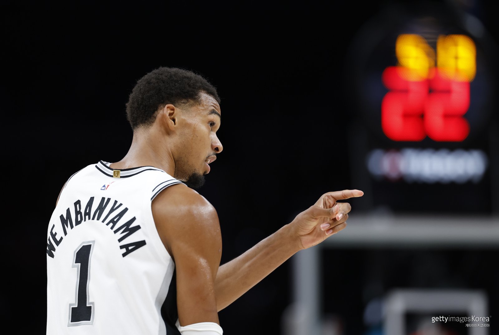 샌안토니오, 새 시즌 ‘NBA 우승 0순위’→‘웸반야마 MVP’ 77% 지지