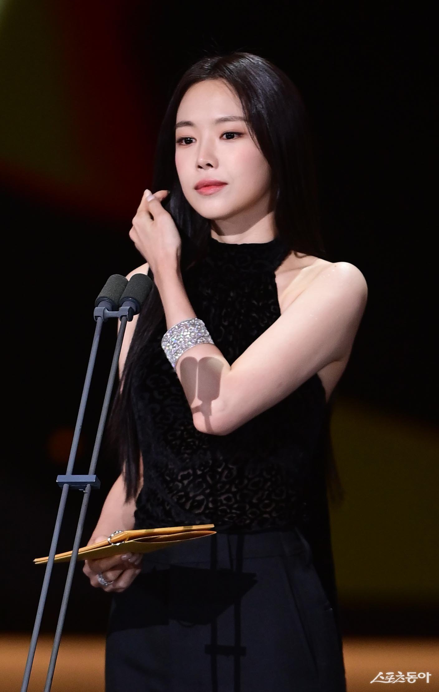 손나은, “엄마가 제일 친한 친구”라더니…모친상에 애틋한 고백 재조명