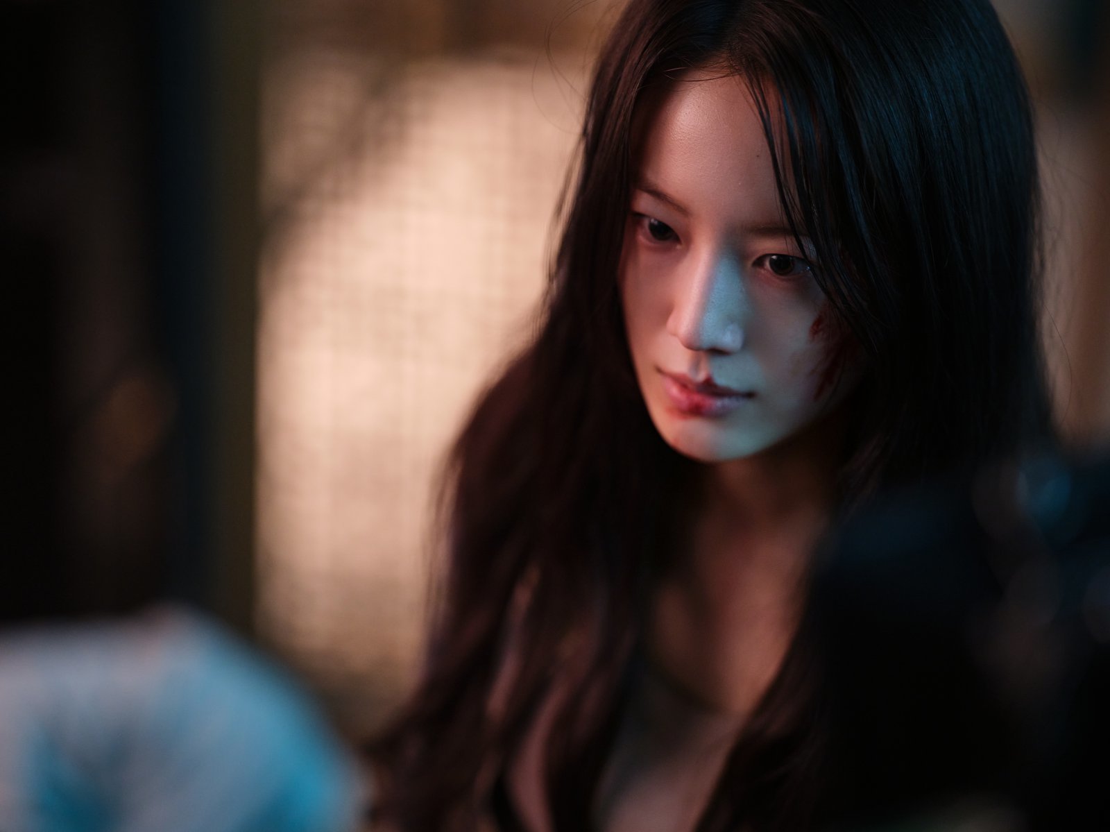 프로미스나인 출신 장규리 주연 호러 ‘완벽한 집’, 일상에 스며든 공포
