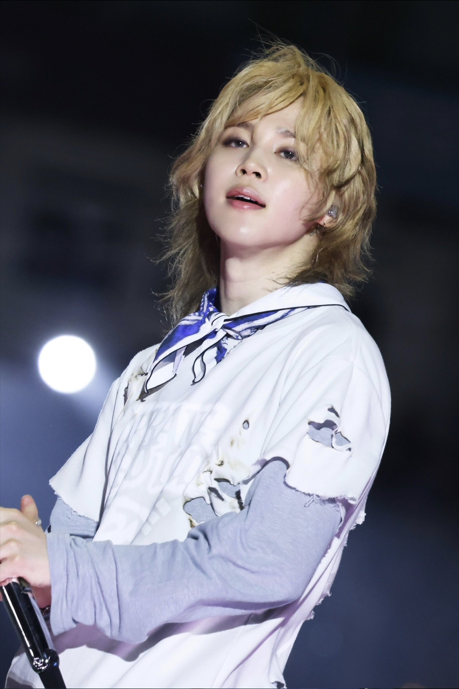 방탄소년단 지민, 아르헨티나 팬 사로잡다…‘투쿠만 요정’ 등극