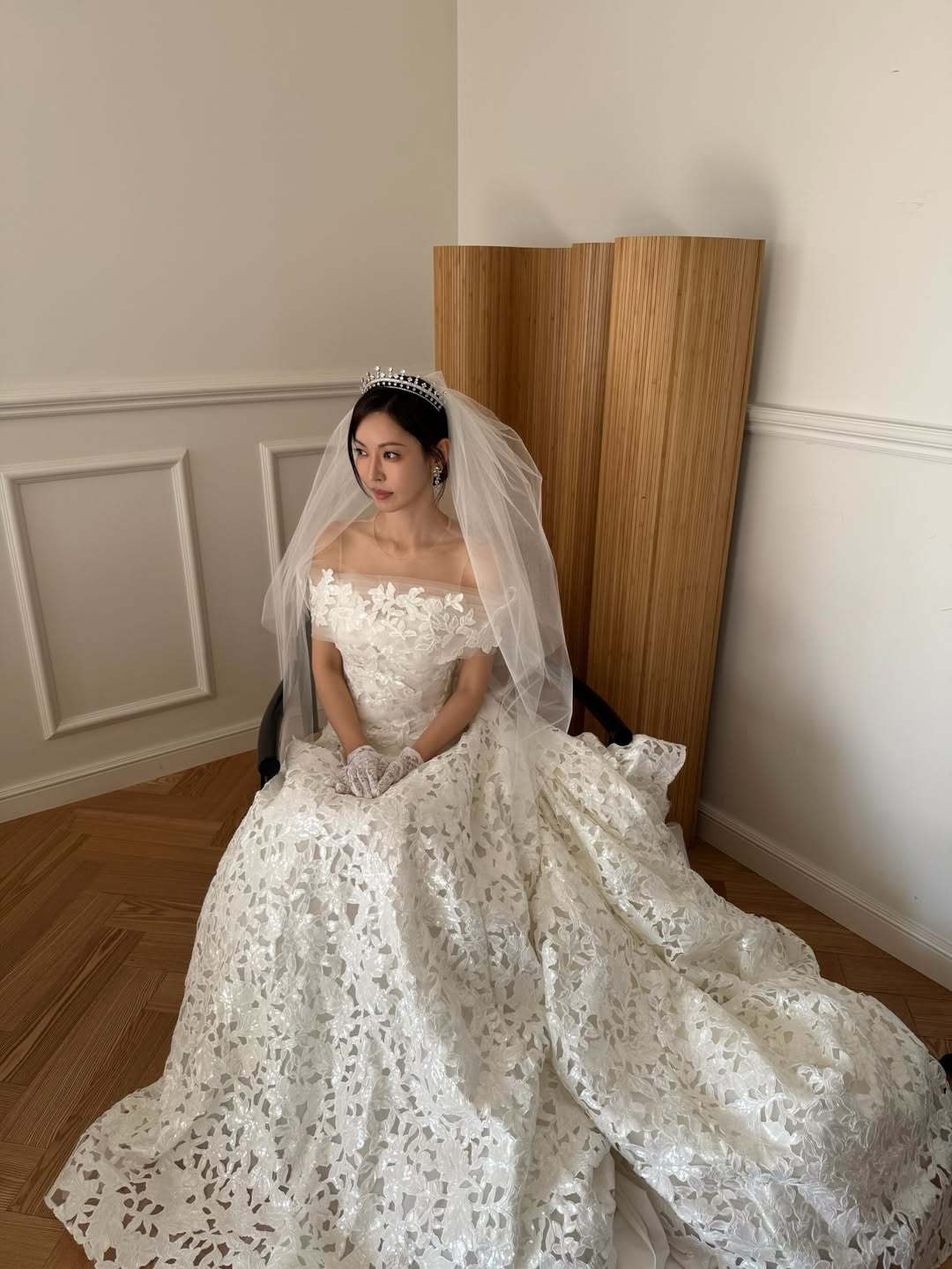 김소연, ♥이상우와 결혼 9년 차에 또 신부 변신…순백의 웨딩드레스 [SD셀픽]