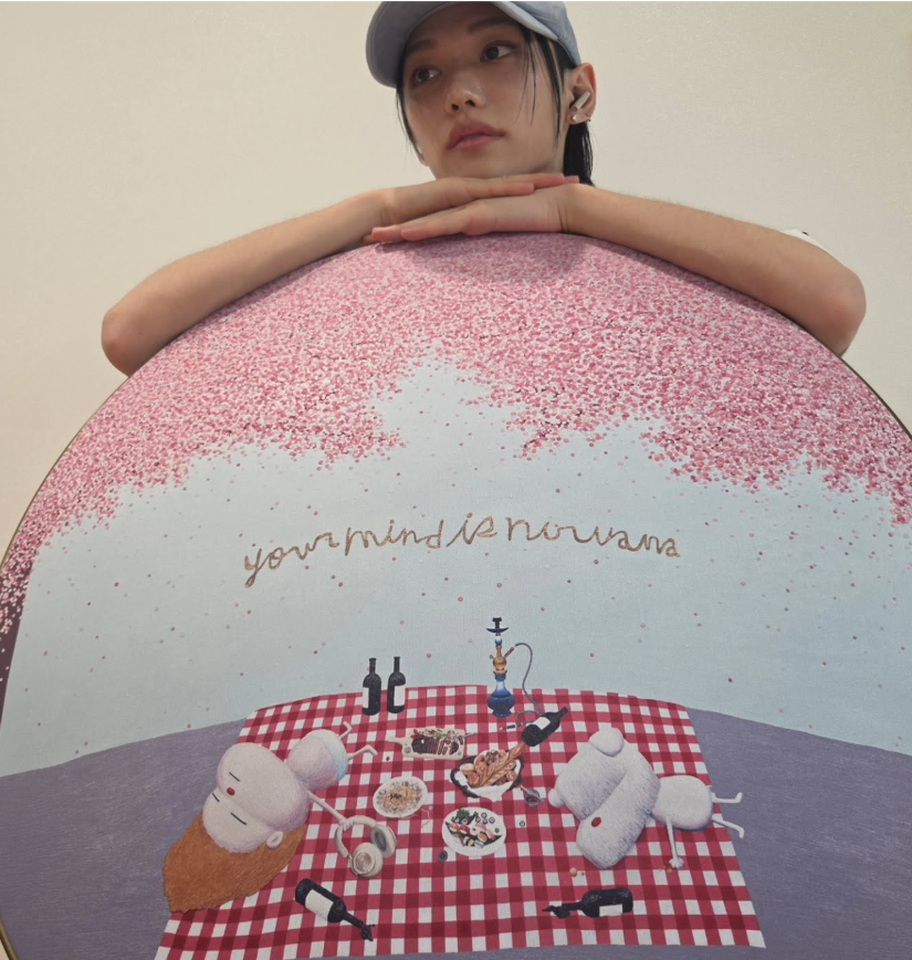 필릭스가 안은 스피커 어디 거?…749만 원 전세계 ‘99대 한정판’