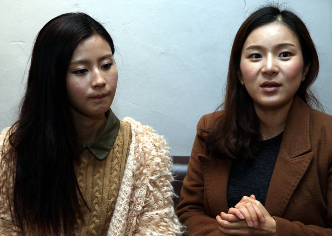 채널A ‘이제 만나러 갑니다’의 출연자 김아라 씨(왼쪽)와 윤아영 씨. (촬영=23일) 김경제 기자 kjk5873@donga.com