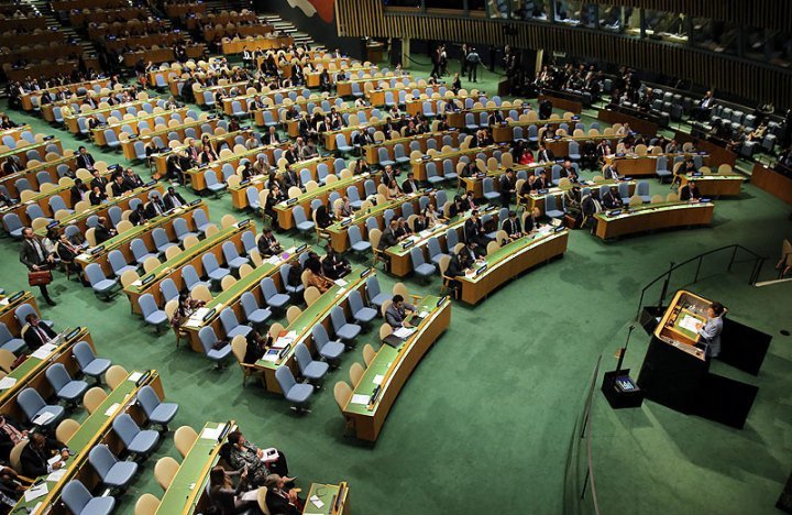 박근혜 대통령이 25일(현지시간) 미국 뉴욕 유엔본부에서 열린 유엔 개발정상회의에 참석, 기조연설을 하고 있다.