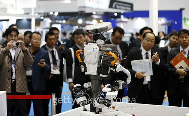 제21회 국제로봇박람회(iREX 2015) ⓒGettyimages멀티비츠